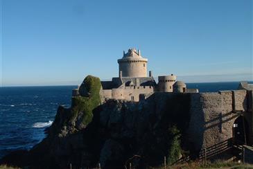 hotel le relais de launay - fort lalate