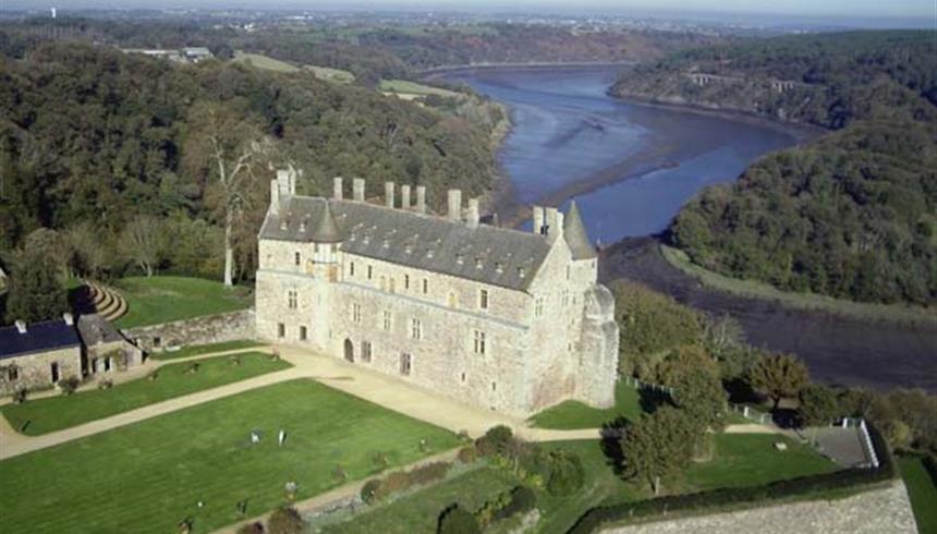 chateau de la ROCHE-JAGU proche paimpol